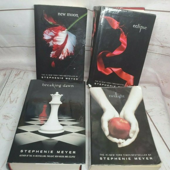 Twilight,New Moon,Eclipse & Breaking Dawn Books - Picture 10 of 12